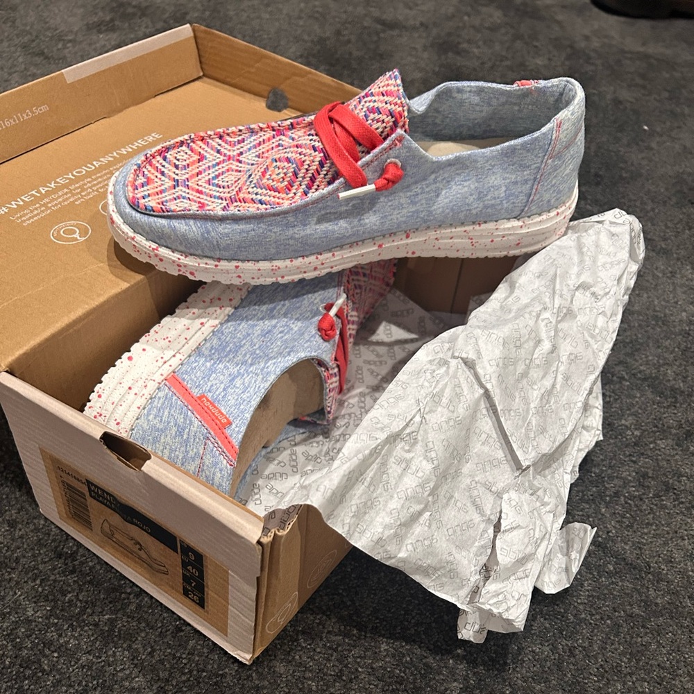 Hey Dude Women's Wendy Playa Fiesta loafers.
